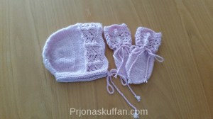 Ungbarnasett1-ljósbleikt-(húfa og vettlingar) UB001